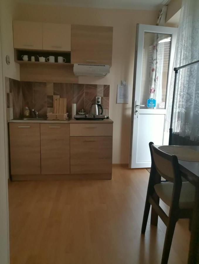 Sandrea Studio Apartment Subotica Exterior foto